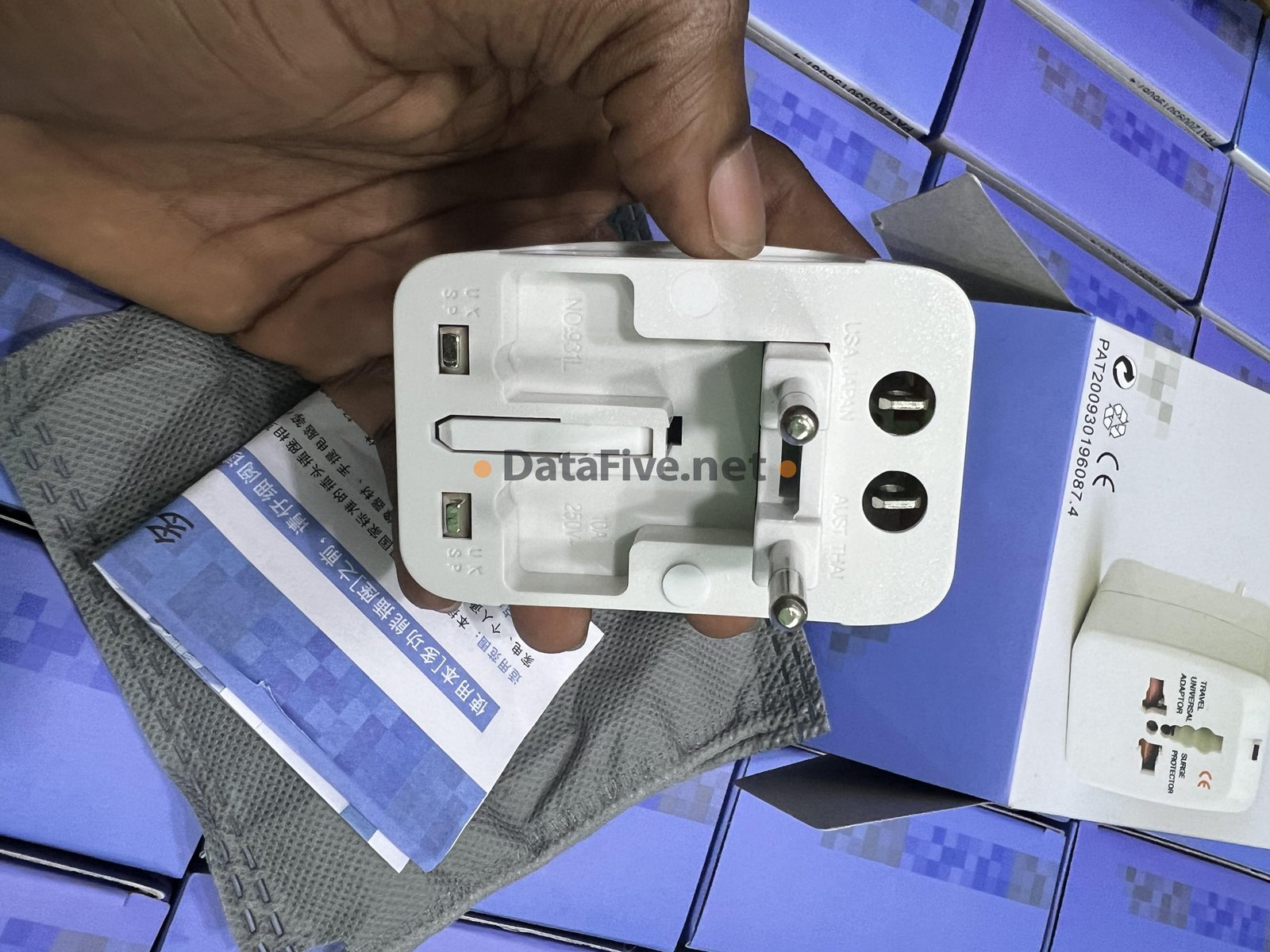 Adaptateur Secteur Tout en 1