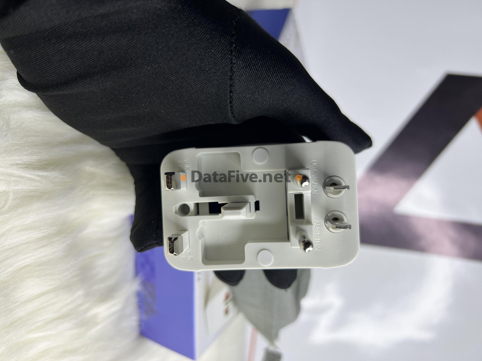 Adaptateur Secteur Tout en 1